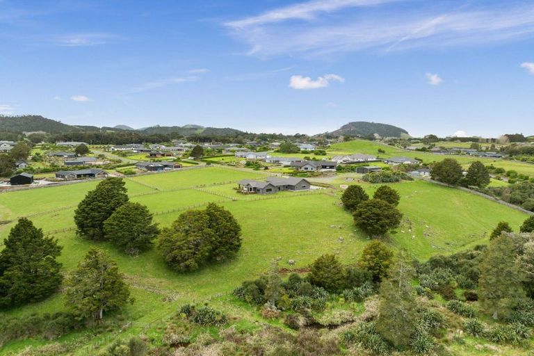 Photo of property in 13 Capstone Place, Te Kamo, Kamo, 0185