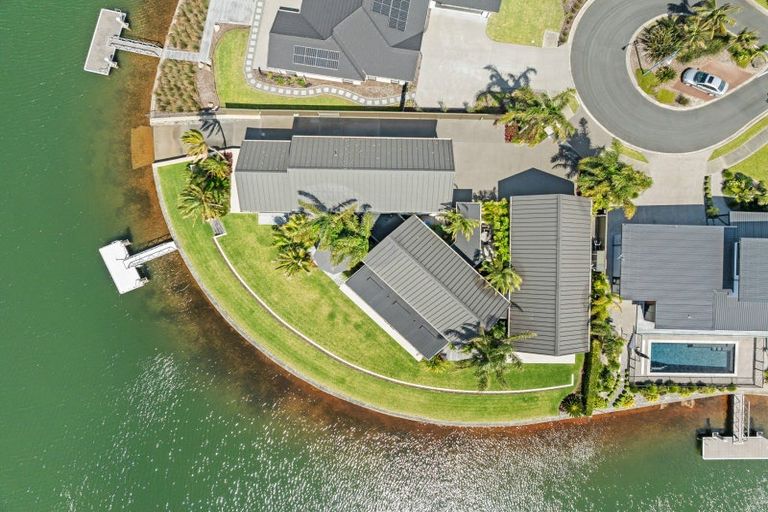 Photo of property in 3 Kuaka Grove, One Tree Point, 0118