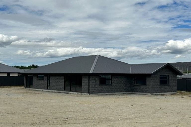 Photo of property in 4 Sequoia Close, Alexandra, 9320