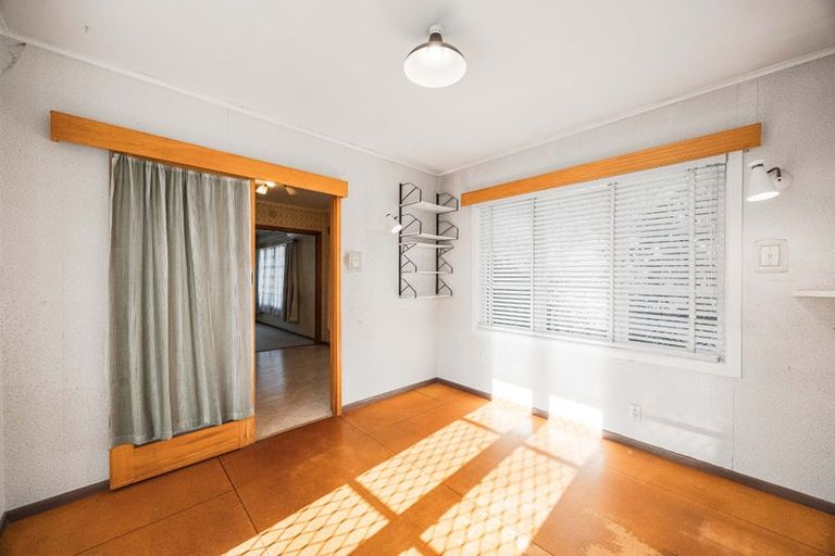 Photo of property in 116 Kervil Avenue, Te Atatu Peninsula, Auckland, 0610