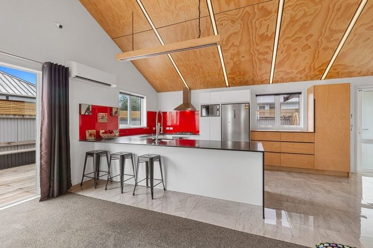 Photo of property in 571 Queen Street East, Levin, 5510