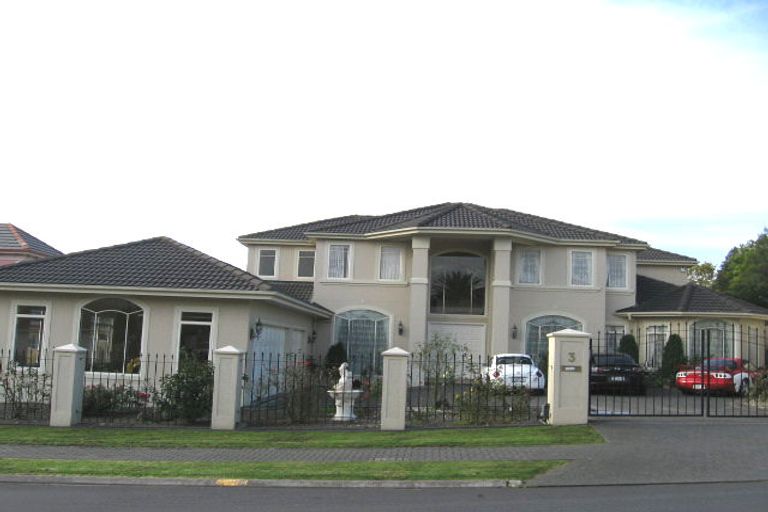 Photo of property in 3 Haven Crest, Somerville, Auckland, 2014