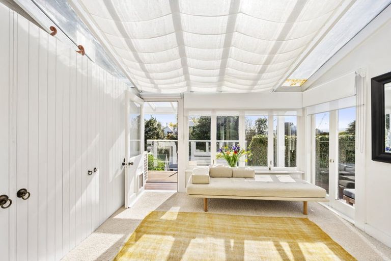 Photo of property in 303 Tinakori Road, Thorndon, Wellington, 6011