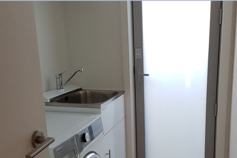 Photo of property in 36 Sohlue Place, Oteha, Auckland, 0632