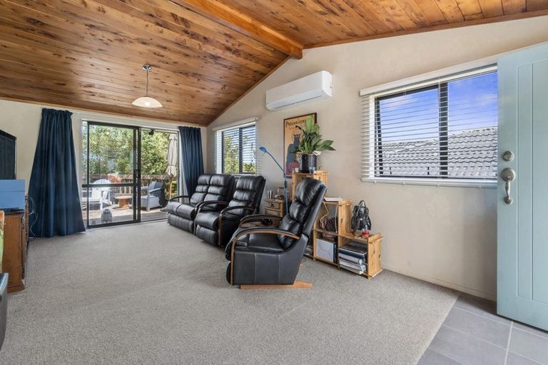 Photo of property in 95a Simpson Road, Ranui, Auckland, 0612