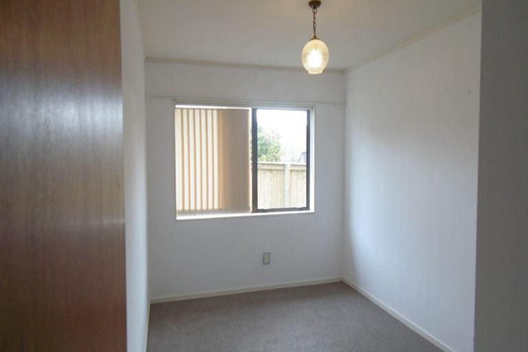 Photo of property in 1/149 West Harbour Drive, West Harbour, Auckland, 0618