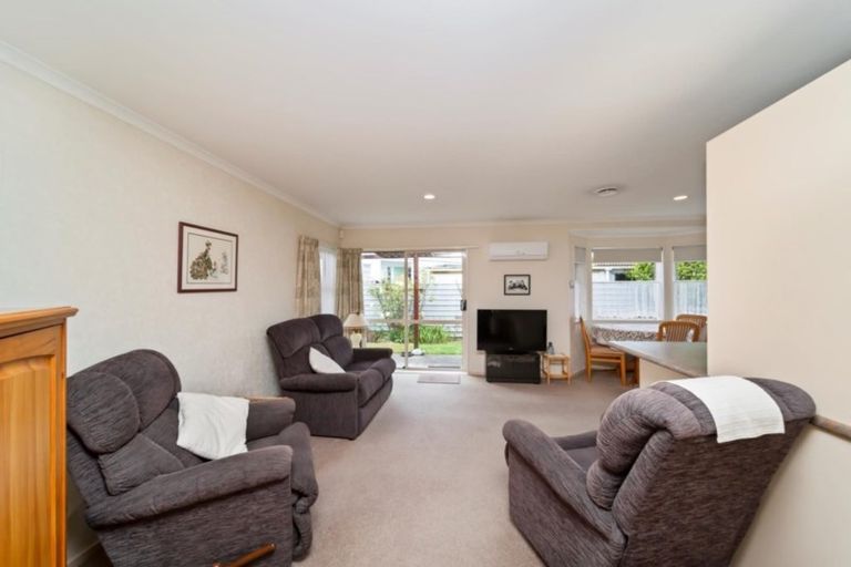 Photo of property in 85 Dixon Avenue, Hawera, 4610