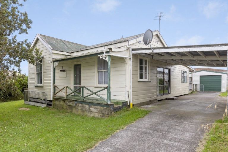 Photo of property in 19 Tuahu Place, Waitara, 4320