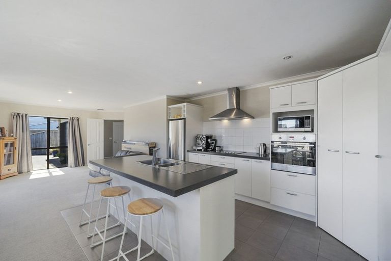 Photo of property in 18a Nathan Avenue, Paraparaumu Beach, Paraparaumu, 5032