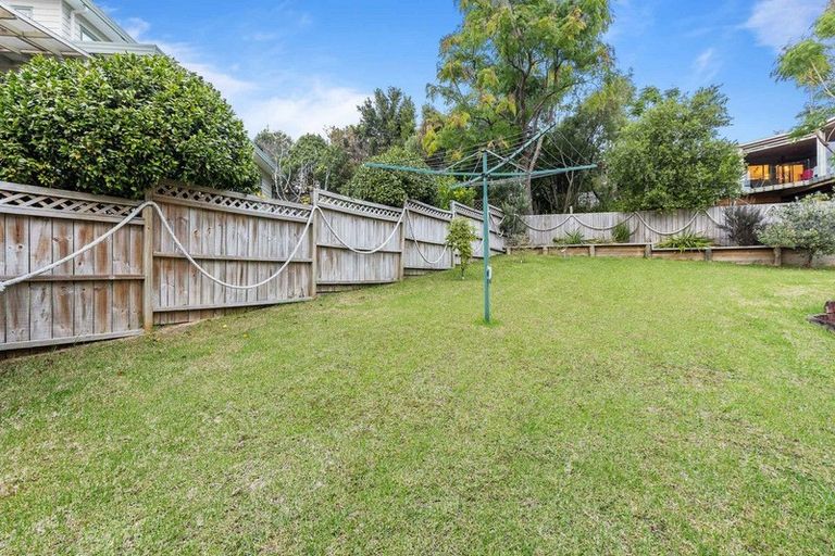 Photo of property in 5 Hanly Close, West Harbour, Auckland, 0618
