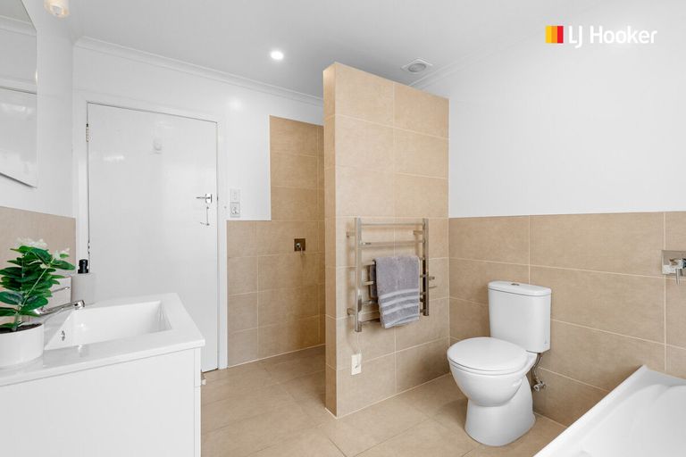 Photo of property in 212 Gordon Road, Mosgiel, 9024