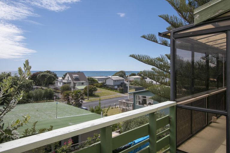 Photo of property in 242 Seaforth Road, Waihi Beach, 3611