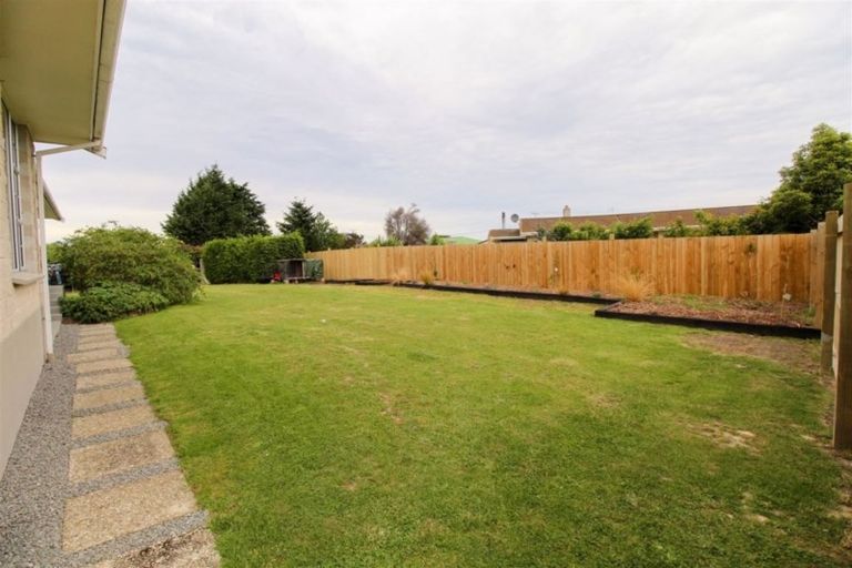 Photo of property in 15 Whitestone Crescent, Weston, Oamaru, 9401