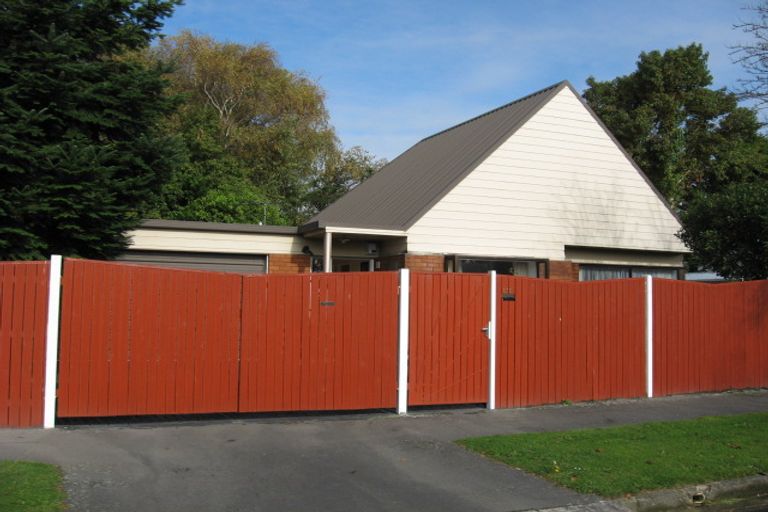 Photo of property in 111 Hoani Street, Northcote, Christchurch, 8052