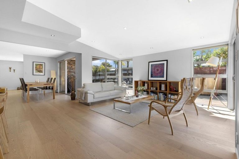 Photo of property in 9 Endeavour Drive, Whitby, Porirua, 5024