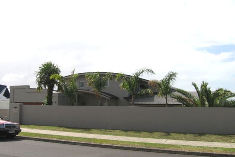 Photo of property in 52 Seacrest Drive, West Harbour, Auckland, 0618