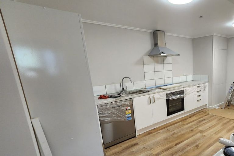 Photo of property in 18 Major Drive, Kelson, Lower Hutt, 5010