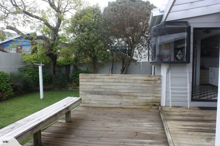 Photo of property in 48 Cutfield Road, New Plymouth, 4310