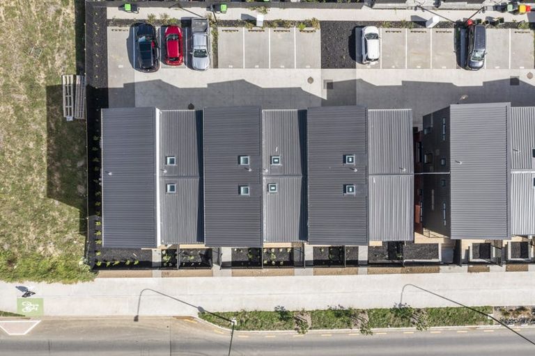 Photo of property in 3 Papatahi Lane, Flat Bush, Auckland, 2019