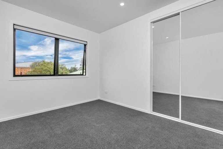 Photo of property in 7/19 Milton Road, Orewa, 0931