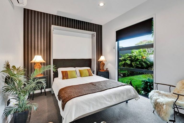 Photo of property in 208 Powderham Street, New Plymouth, 4310