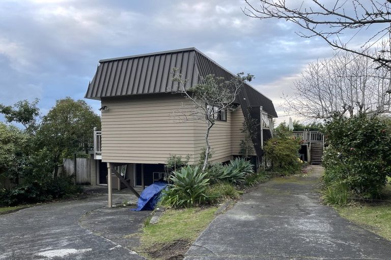 Photo of property in 41 Park Rise, Campbells Bay, Auckland, 0630
