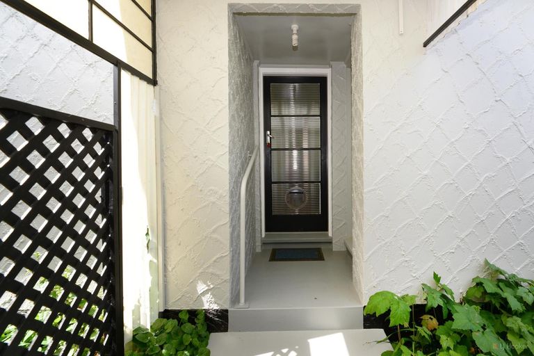 Photo of property in 43 Harris Street, Waimate, 7924