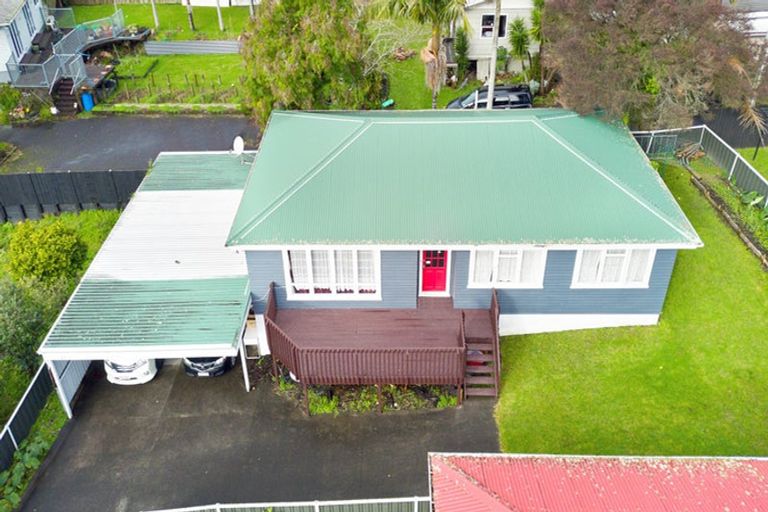 Photo of property in 2/7 Mcleod Road, Henderson, Auckland, 0612