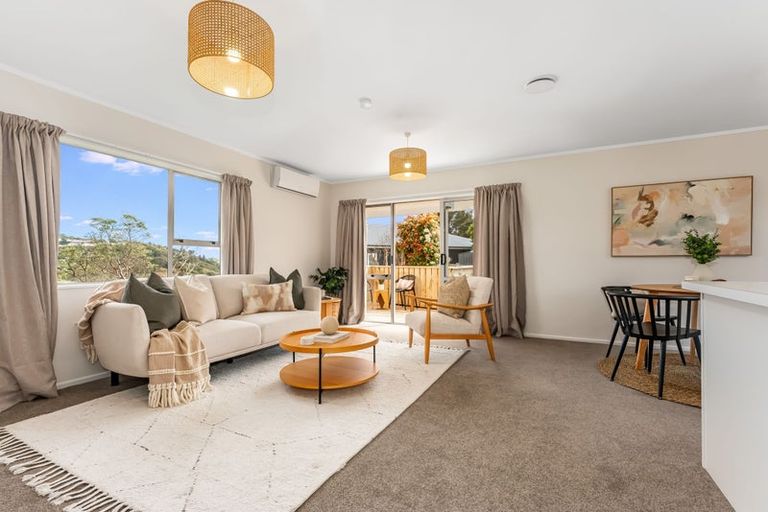 Photo of property in 12 Gaff Place, Whitby, Porirua, 5024