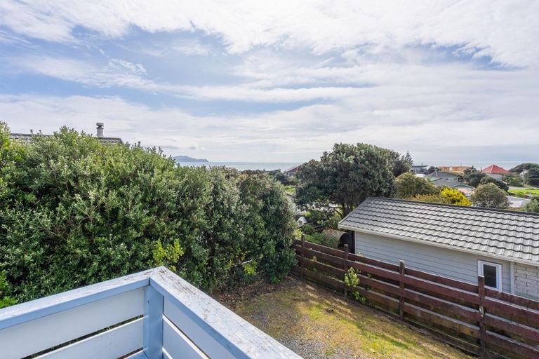 Photo of property in 47 William Street, Waikanae Beach, Waikanae, 5036
