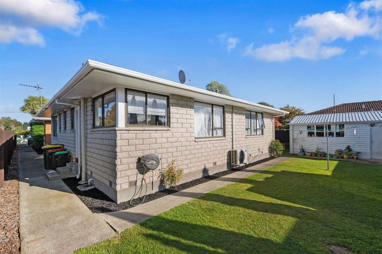 Photo of property in 2/38 Brookside Terrace, Bryndwr, Christchurch, 8053