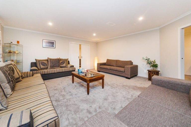 Photo of property in 7 Cyprus Place, Fitzherbert, Palmerston North, 4410