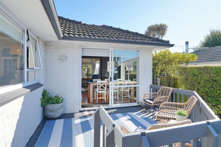 Photo of property in 42 Cutts Road, Russley, Christchurch, 8042