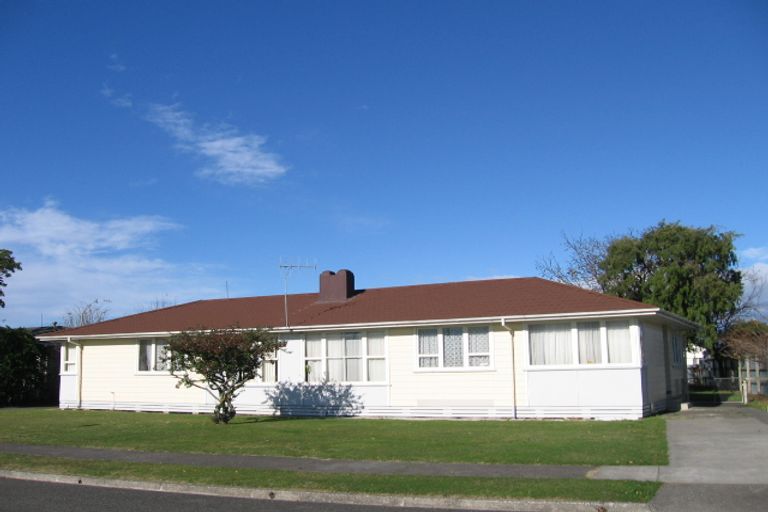 Photo of property in 8-10 Constable Crescent, Onekawa, Napier, 4110