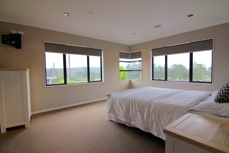 Photo of property in 75 Laurel Oak Drive, Schnapper Rock, Auckland, 0632