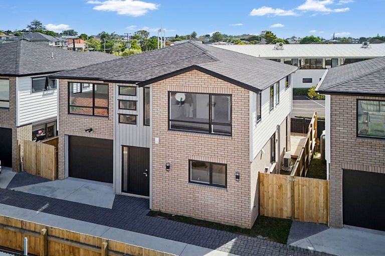 Photo of property in 2/34 Ashlynne Avenue, Papatoetoe, Auckland, 2025
