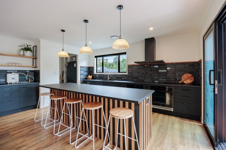 Photo of property in 4 Taruna Place, Havelock North, 4130