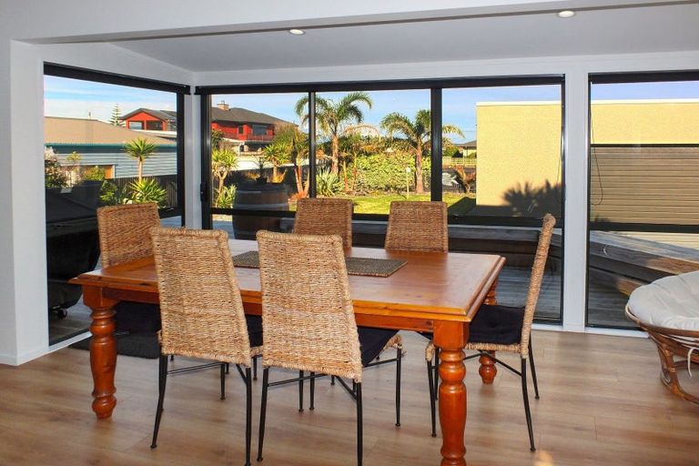 Photo of property in 50 Shortt Street, Foxton Beach, Foxton, 4815