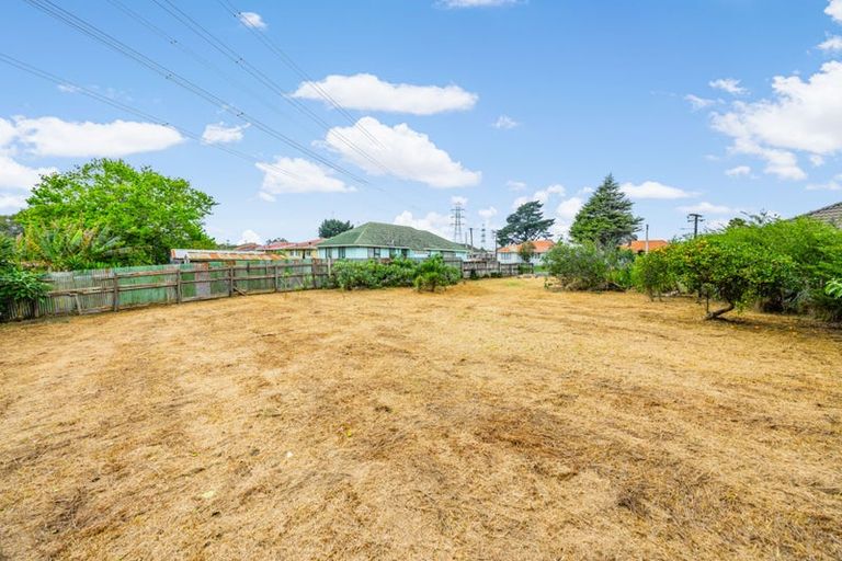 Photo of property in 11 Kingsford Place, Otara, Auckland, 2025