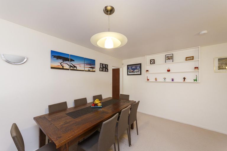 Photo of property in 32 Humphries Place, Awapuni, Palmerston North, 4412