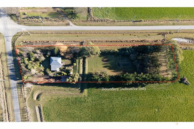 Photo of property in 53 Morven Beach Road, Morven, Waimate, 7980