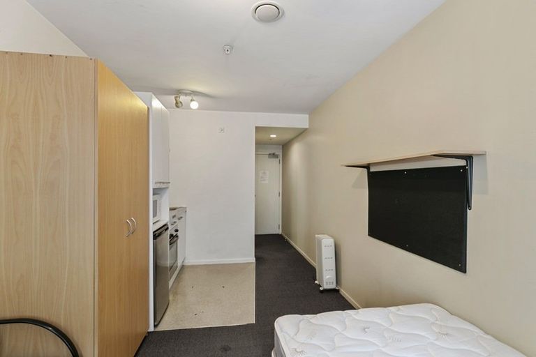 Photo of property in Orange Apartments/victoria Centr, 309/169 The Terrace, Wellington Central, Wellington, 6011