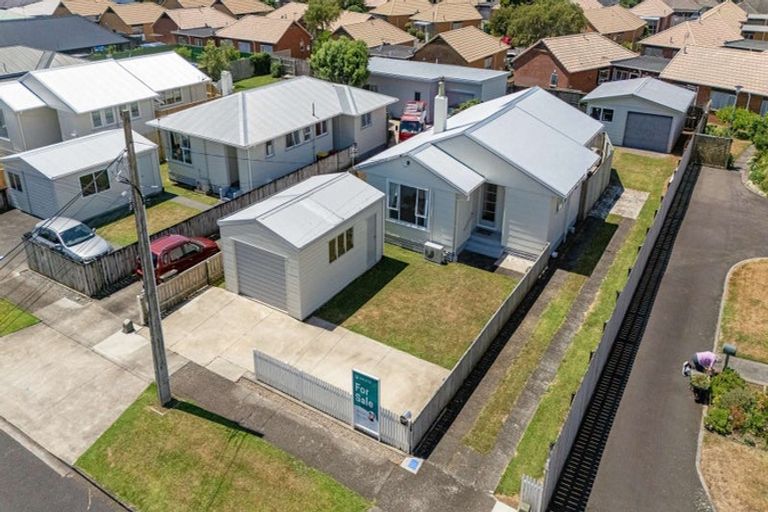Photo of property in 13 Arawa Street, Welbourn, New Plymouth, 4312