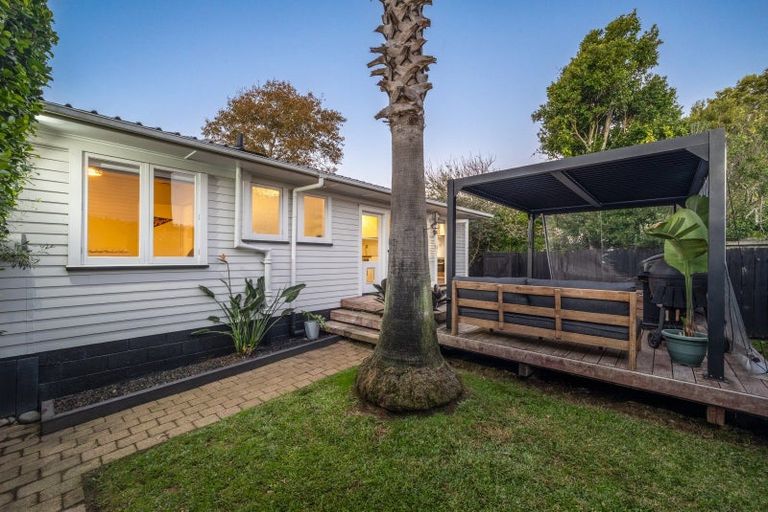 Photo of property in 2/12 Pandora Place, Pakuranga, Auckland, 2010