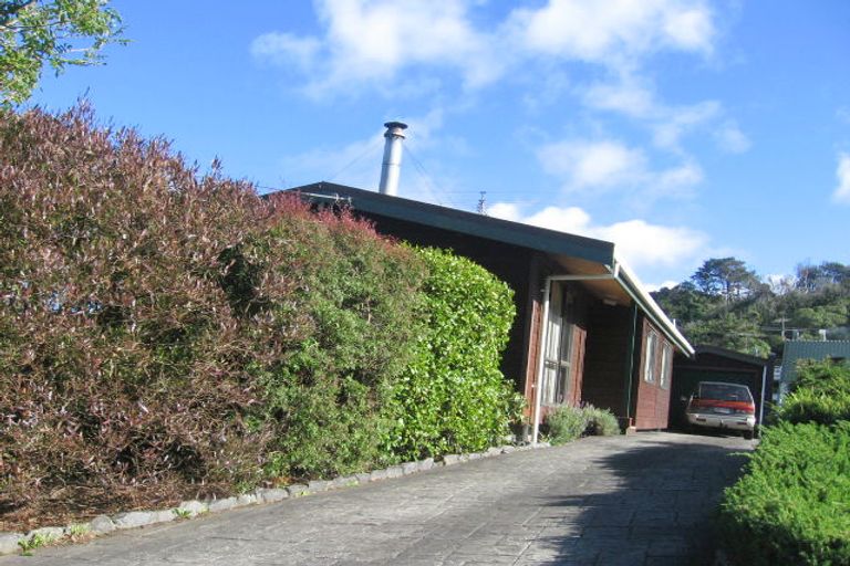 Photo of property in 37 London Road, Korokoro, Lower Hutt, 5012