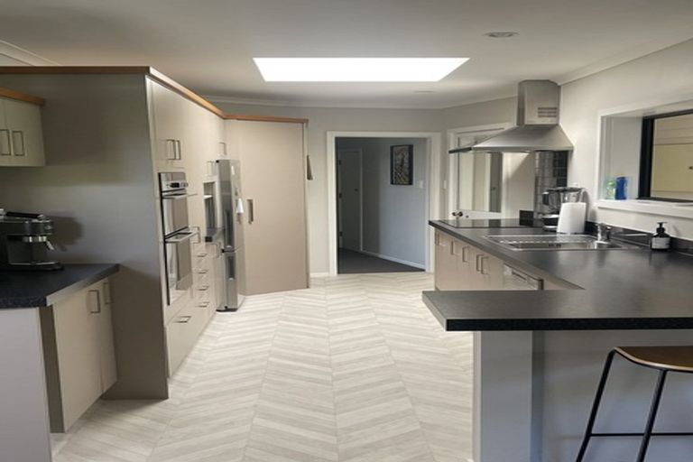 Photo of property in 23 Kent Terrace, Taradale, Napier, 4112