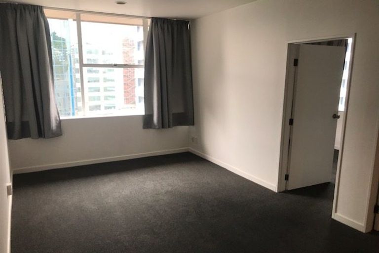 Photo of property in Terrace Tower Apartments, 7b/126 The Terrace, Wellington Central, Wellington, 6011