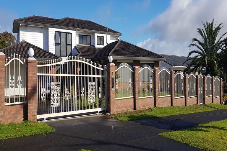 Photo of property in 4 Charles Prevost Drive, The Gardens, Auckland, 2105