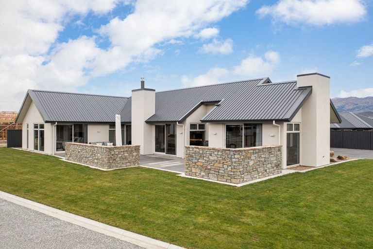 Photo of property in 10 Willoughby Place, Clyde, 9330