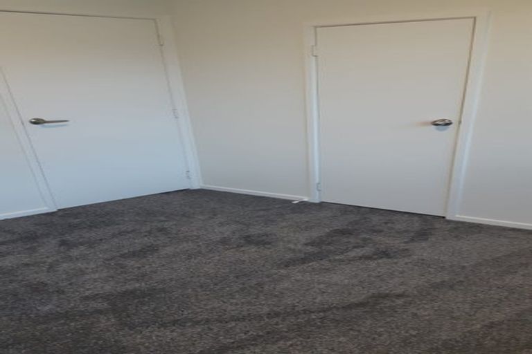 Photo of property in 38 Riverpark Crescent, Henderson, Auckland, 0610